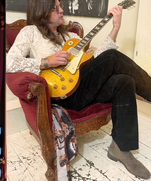 DDD_landingpage_853x1280_collab_john2